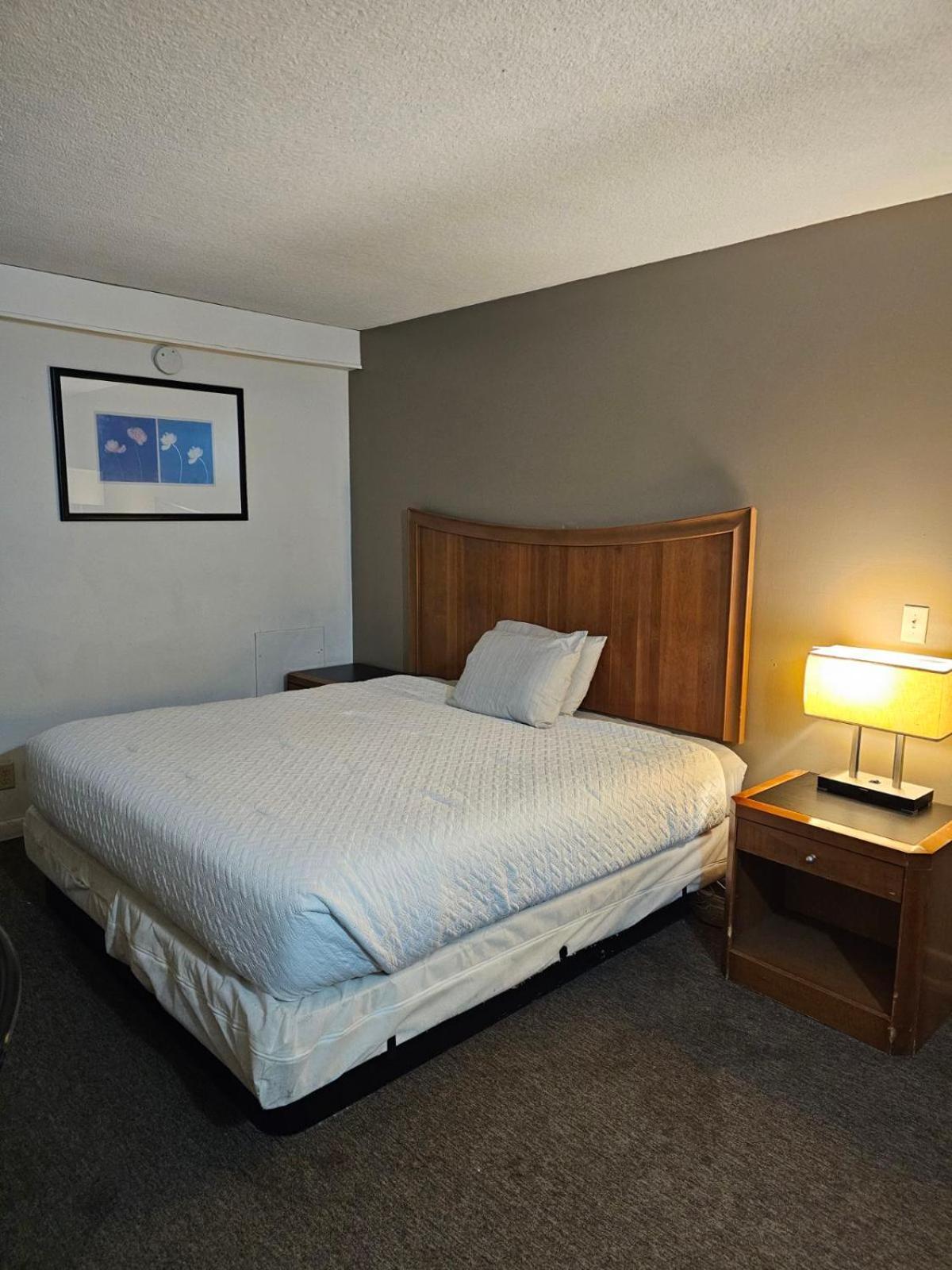 Hastings Inn Экстерьер фото